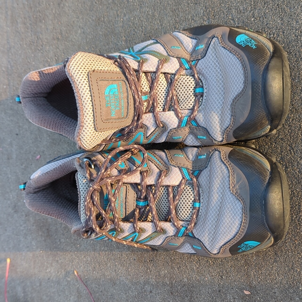 TheNorthFace Hiking boot with Vibram® sole low profile Women's sz9.5